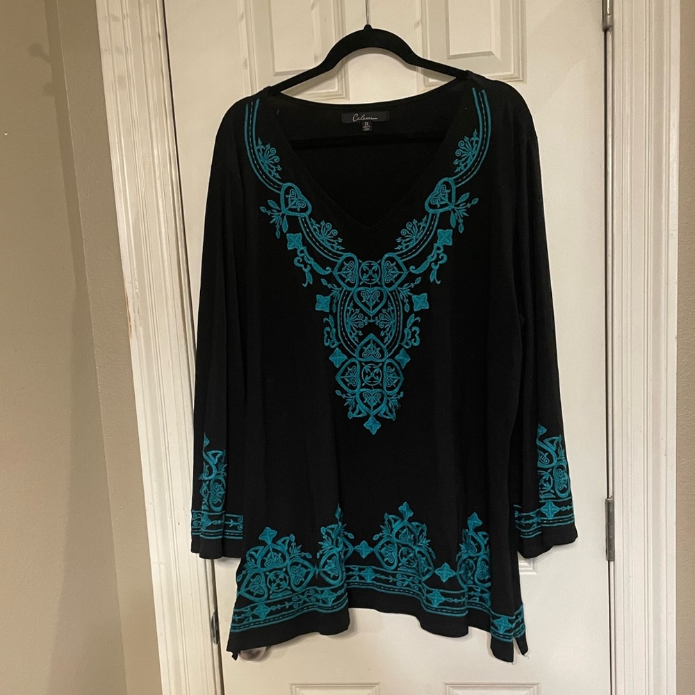 Calessa 3x turquoise/teal and black tunic.